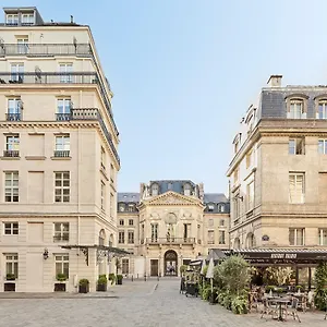 Отель Grand Du Palais Royal