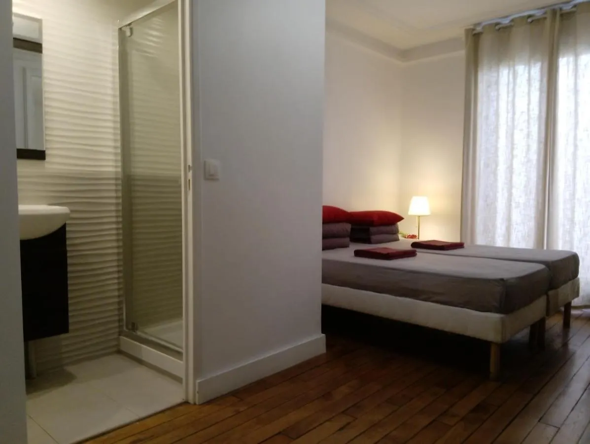 Bed & Breakfast L & D Chambre D'Hote Paris